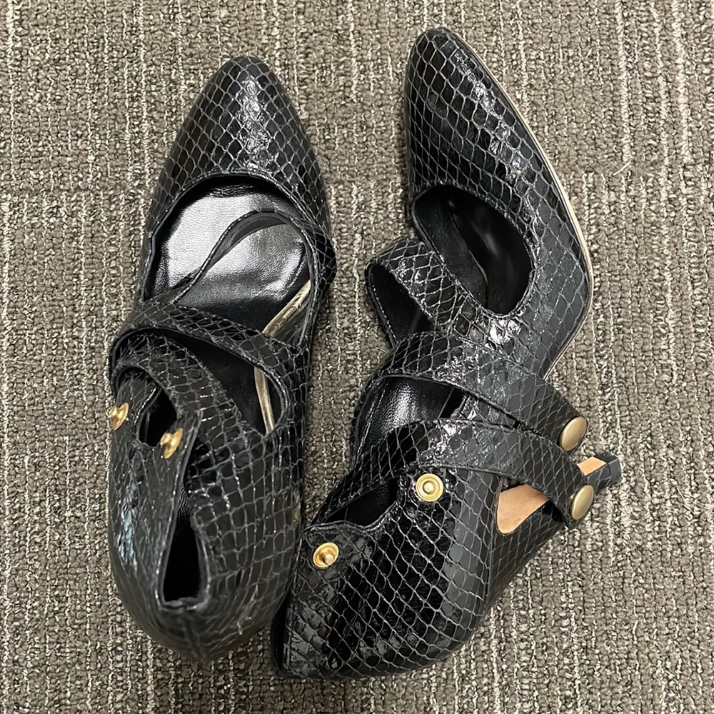 Loeffler Randall Ramona Pump - black snakeskin